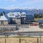 Foto 8: Medzistanica Schafbergalm zubačky Schafbergbahn s horskou chatou a výhľadom na alpské vrcholy